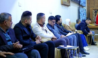 مدير بلدية الناصرية يترأس اجتماعًا لبحث القضايا الإدارية وتسهيل الإجراءات للمواطنين