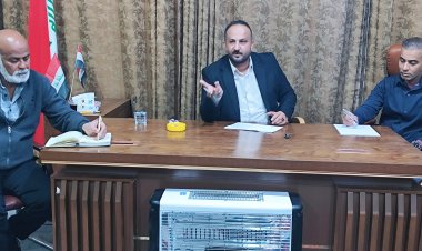 رئيس لجنة الخدمات في مجلس محافظة ذي قار الاستاذ رياض الضاحي يترأس اجتماع خدمي لمناقشة الخطة الخدمية في الناصرية بحضور مدير بلدية الناصرية المهندس محمد عكاب الحصونة ومسؤولي الاقسام الخدمية