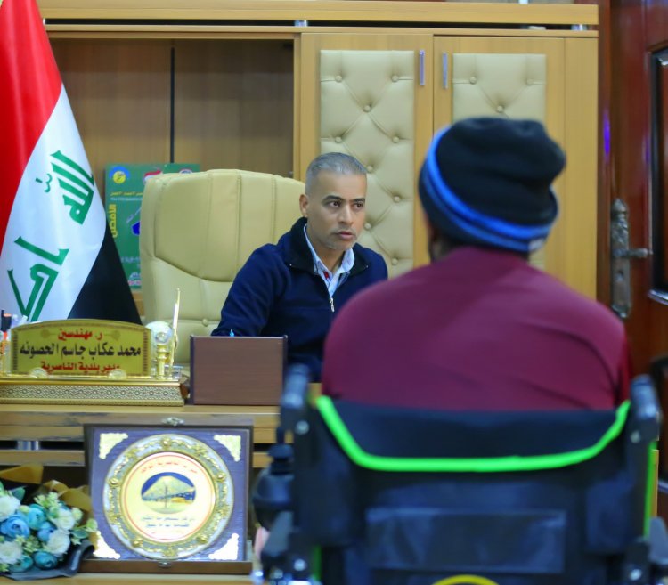مدير بلدية الناصرية يوجه بتقديم الرعاية والمساعدة لذوي الاحتياجات الخاصة وكبار السن