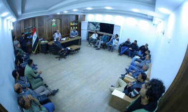 ترأس مدير بلدية الناصرية المهندس قحطان عدنان، اليوم، الاجتماع الدوري مع رؤساء الأقسام الخدمية في البلدية، لمتابعة ملف التنظيفات والتجاوزات ضمن قاطع البلدي