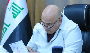 ليلاً وخارج أوقات الدوام… مدير بلدية الناصرية يواصل توقيع كتب التمليك لتخفيف أزمة السكن