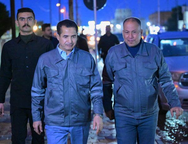 محافظ ذي قار يتابع ميدانياً تصريف مياه الأمطار في الناصرية ويوجه باستنفار كامل للكوادر